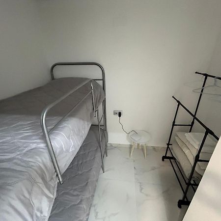Apartamentos Cala Crancs סאלו מראה חיצוני תמונה