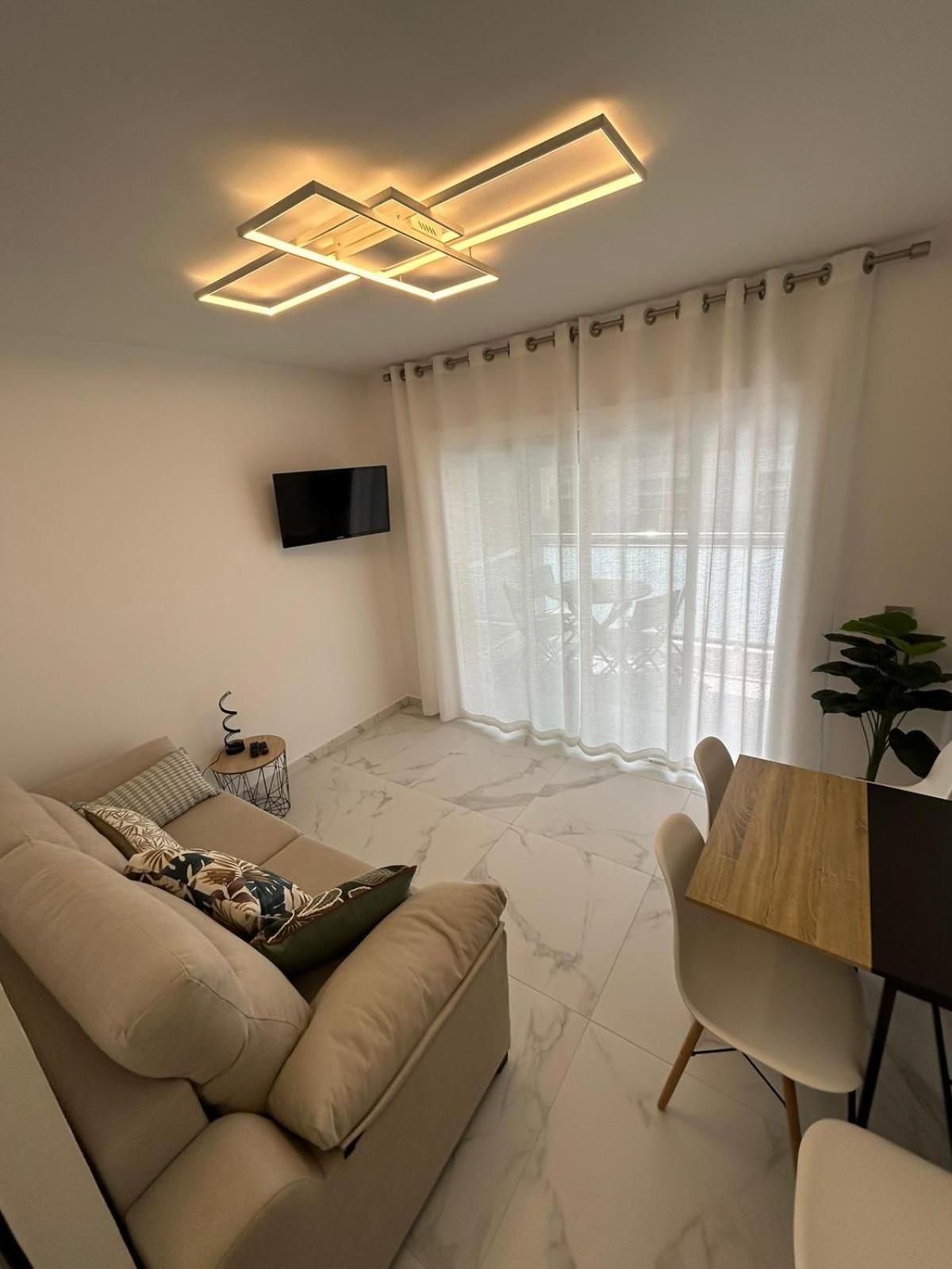Apartamentos Cala Crancs סאלו מראה חיצוני תמונה