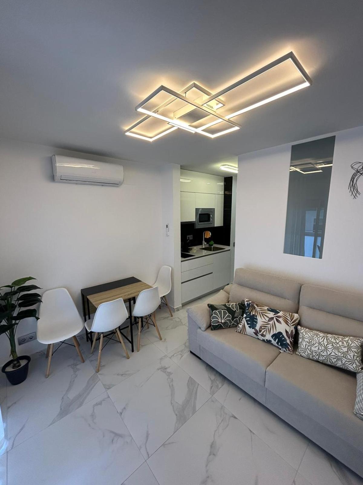 Apartamentos Cala Crancs סאלו מראה חיצוני תמונה