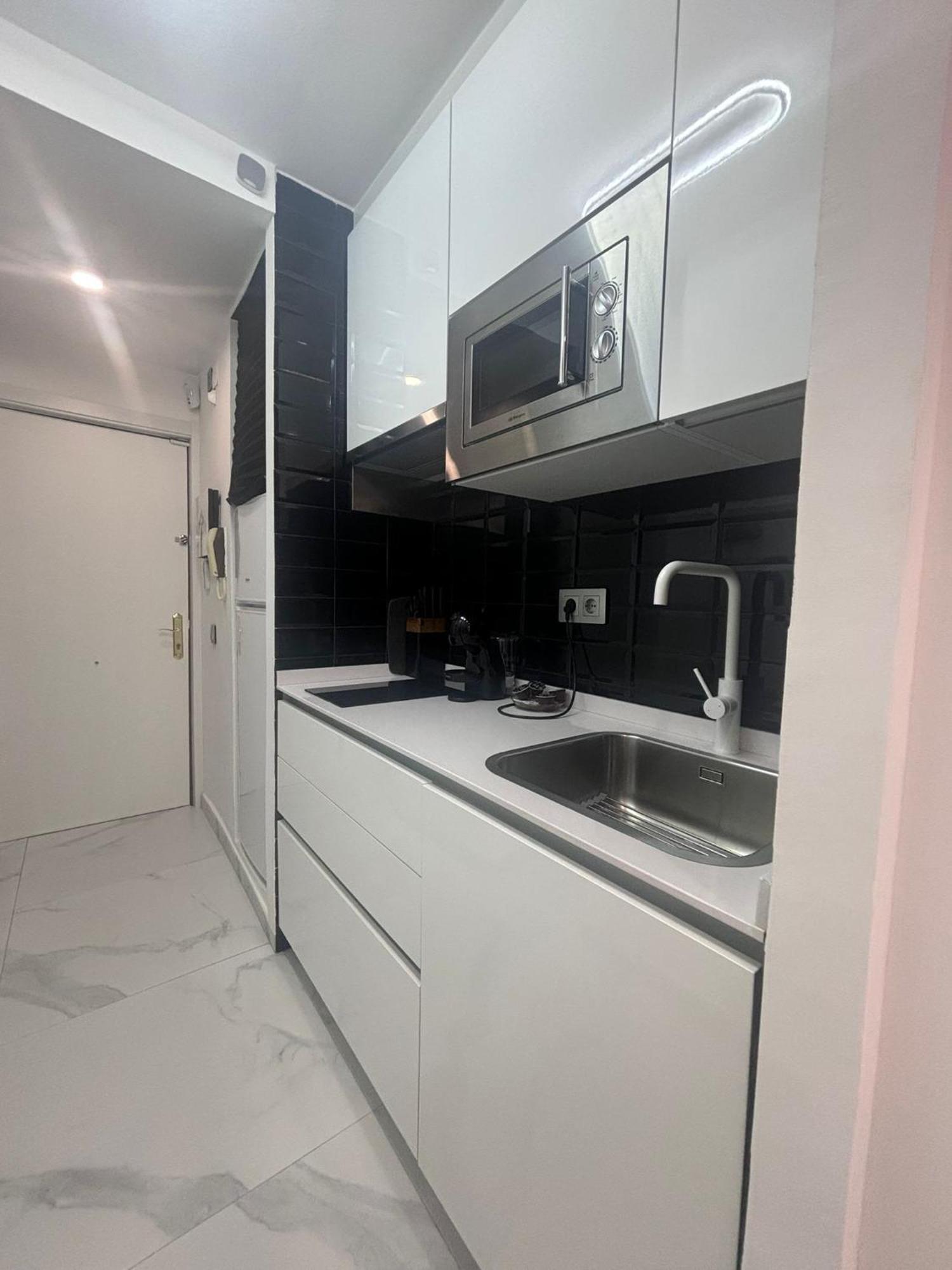 Apartamentos Cala Crancs סאלו מראה חיצוני תמונה